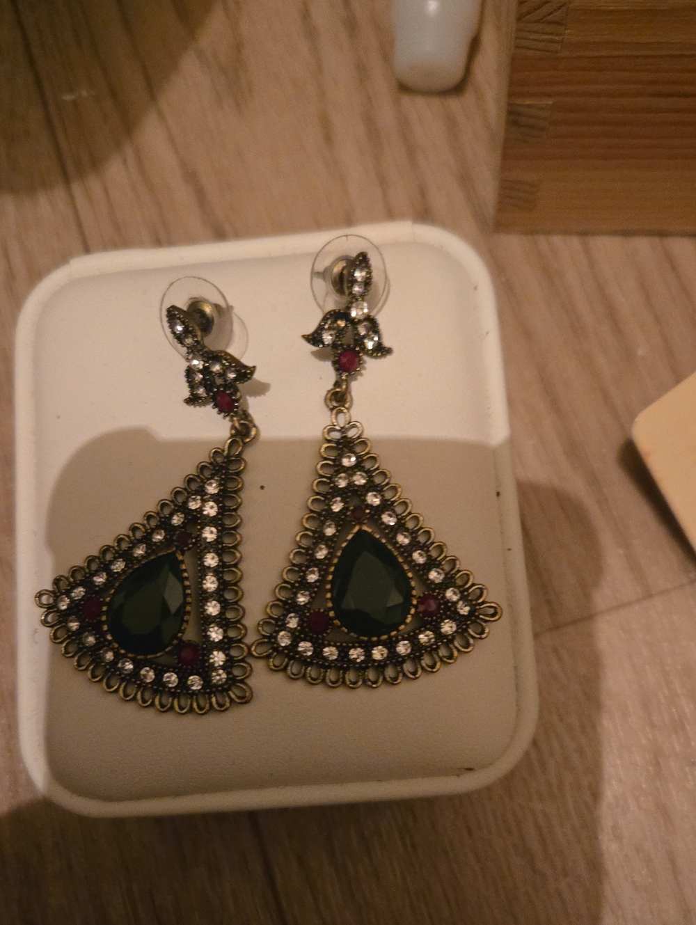 Vintage-Inspired Green Teardrop Filigree Earrings